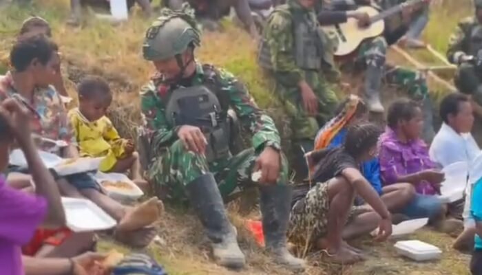 Harapan Baru Dari Papua: Satgas Mobile Yonif 712/Wiratama Berikan Sentuhan Kasih Melalui Program Wiratama Peduli di Kampung Bulapa