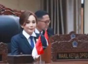 Jalan Rusak di Minsel-Mitra Jadi Sorotan, Warga Tanam Pohon di Tengah Jalan Provinsi