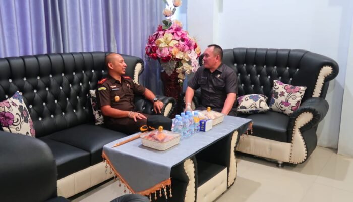 Tingkatkan Kolaborasi Antar-Lembaga, Ketua DPRD Sangihe Terima Silaturahmi Kajari I Bagus Putra