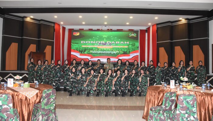 Peringati HUT ke-64, Kowad XIII/Merdeka Gelar Donor Darah