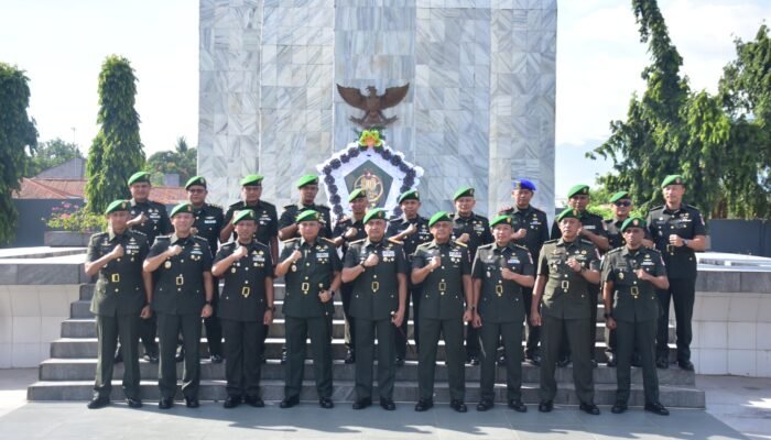 Kodam XXIII/Palaka Wira Gelar Ziarah Rombongan Peringati Hari Juang TNI AD ke-80 Tahun 2025