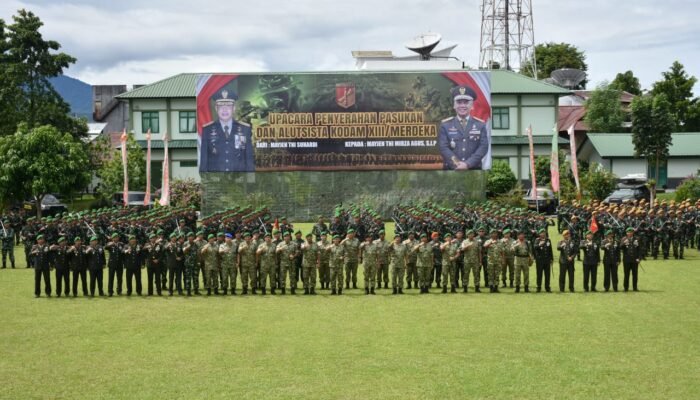 Kodam Merdeka Gelar Penyerahan Pasukan dan Alutsista, Mayjen TNI Mirza Agus Mulai Tugas Sebagai Pangdam