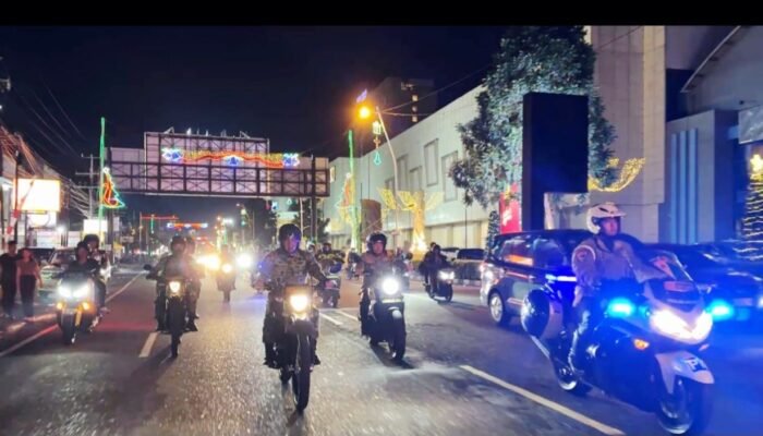 Naik Motor, Pangdam Merdeka dan Kapolda Sulut Pastikan Misa Natal Aman