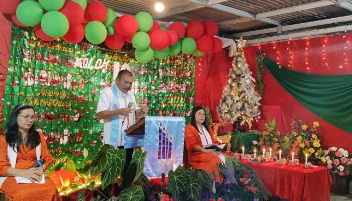 Syahdu dan Penuh Sukacita: Jemaat Kolom 10 GMIM Alfa-Omega Rumengkor Gelar Ibadah Menyambut Natal