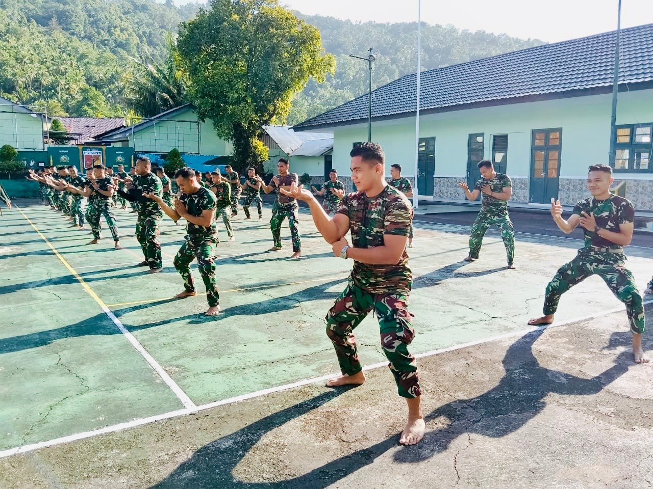 pencak silat militer