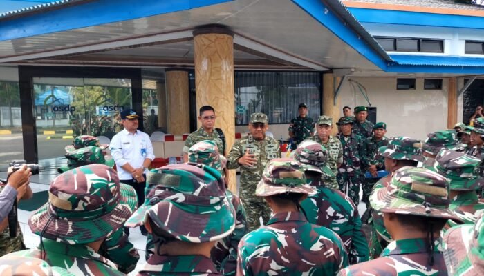 Danrem Kerahkan Kodim Jajaran Bantu Penanganan Banjir Bandang di Kepulauan Sitaro
