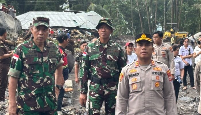 Fokus Pada Keselamatan dan Pemulihan, Danrem 131/Santiago Tinjau Lokasi Banjir Bandang di Kepulauan Sitaro