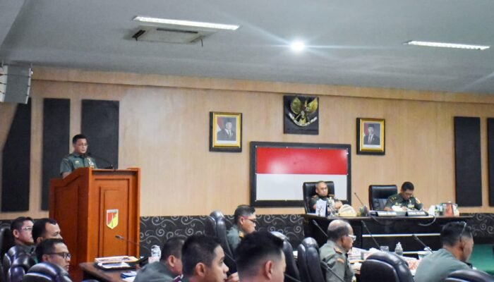 Danrem 133/Nani Wartabone Hadiri Rapat Evaluasi Kinerja Satuan Jajaran Kodam XIII/Merdeka