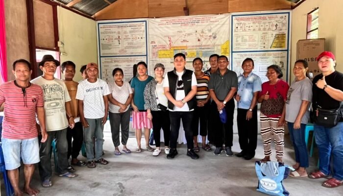 Pastikan Tepat Sasaran, Babinsa Lembeh Dampingi Penyaluran Bansos