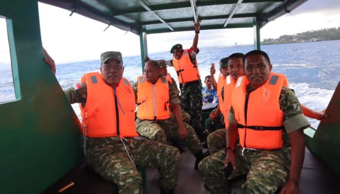 Danrem Santiago Dampingi Pangdam Merdeka Cek Kesiapan Speedboat Bantuan dari Kasad Maruli