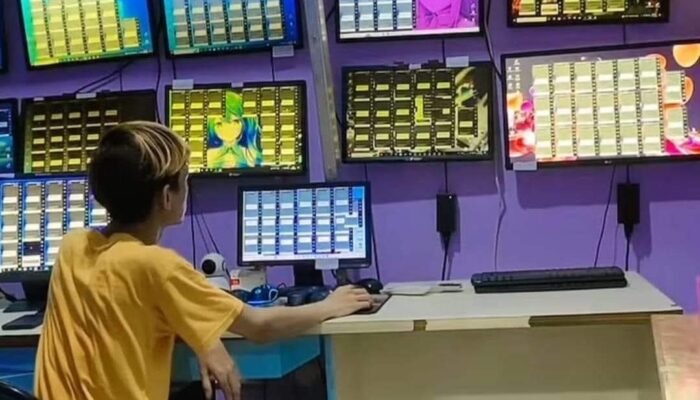 Relawan atau Bayaran? Menguliti Jaringan Buzzer dan Clipper Politik