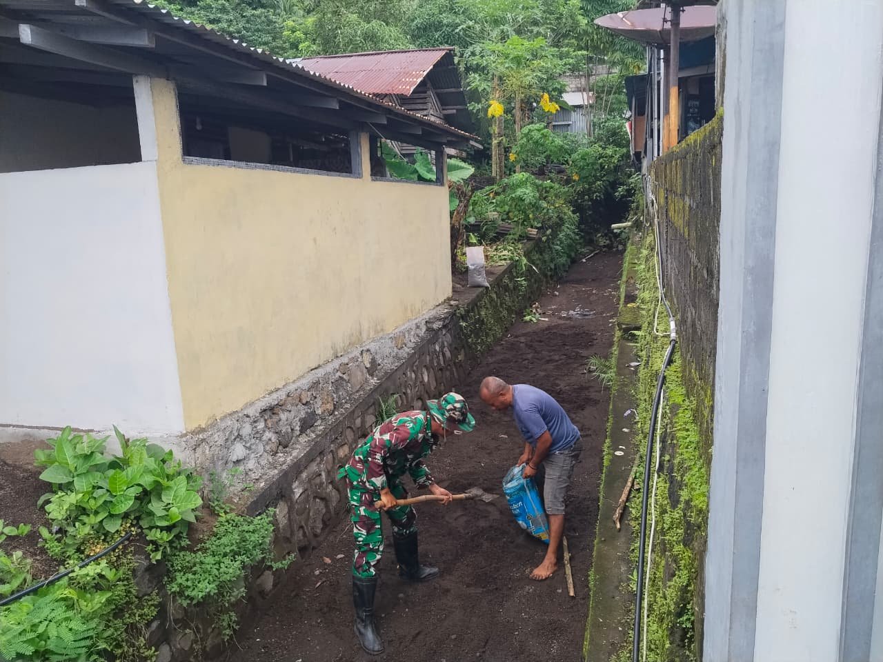 Babinsa 1301-02/Siau