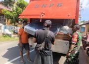 Babinsa Dampingi Penyaluran Bantuan BPBD dan Trauma Healing untuk Anak Korban Banjir Bandang di Kelurahan Bahu