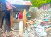 Babinsa Koramil 1301-02/Siau Bantu Perbaiki Dapur Rumah Warga Terdampak Banjir