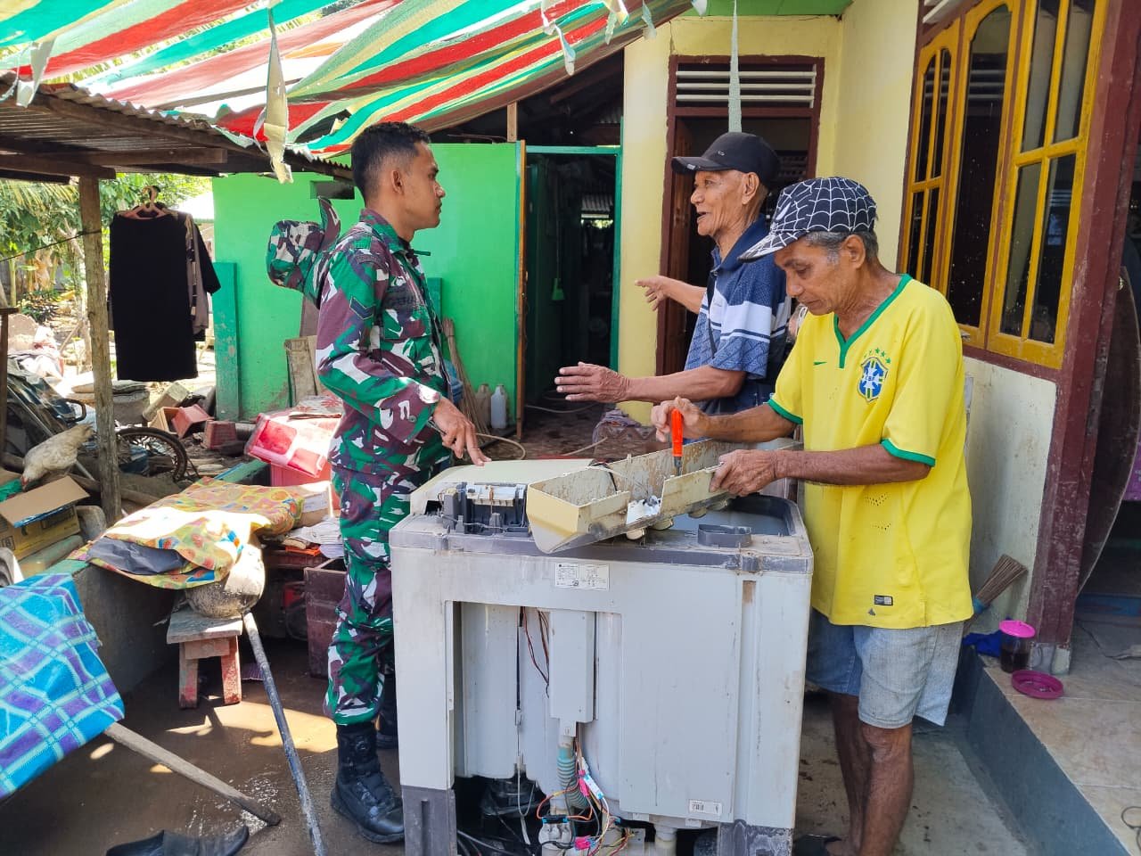 Babinsa Kunjungi Warga