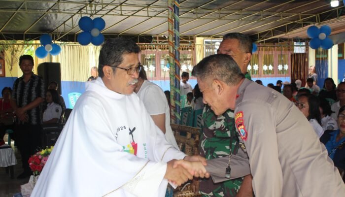 Kapolsek Iptu R. Supit Hadir dan Kawal Perayaan HUT SD–TK Katolik di Manganitu