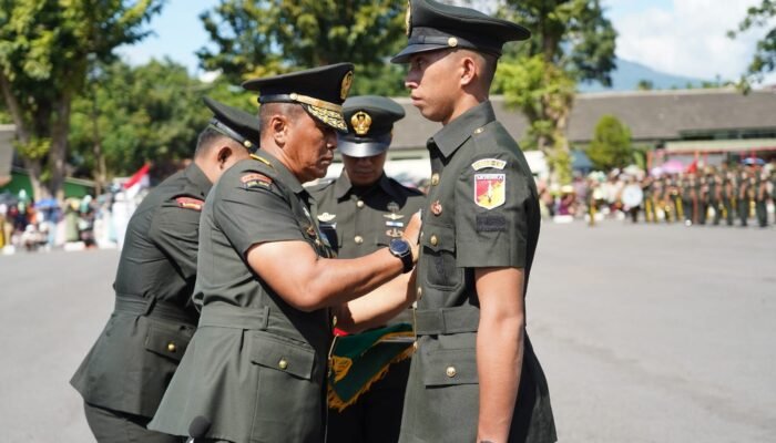 Kasdam XIII/Merdeka Lantik 509 Prajurit Tamtama Infanteri
