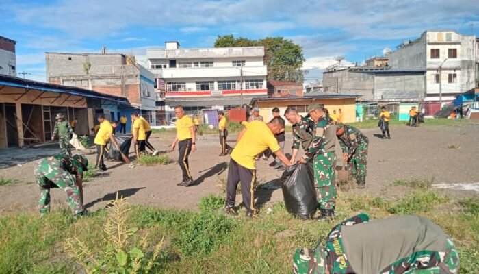 Aksi Nyata di Pasar Cita Kota Bitung, Kodim 1310/Bitung, Polres dan Masyarakat Bersatu Lewat Gerakan Indonesia ASRI