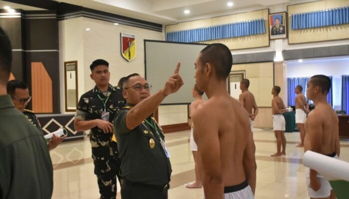 Cari yang Terbaik, Pangdam XIII/Merdeka Pimpin Sidang Parade Caba PK TNI AD Gelombang I TA 2026