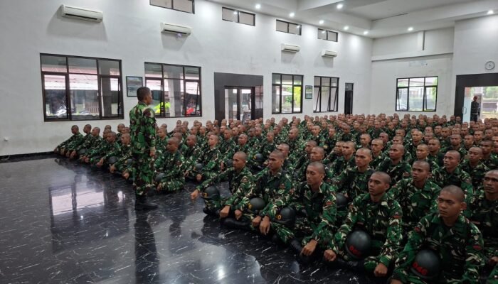 355 Calon Tamtama TNI AD Digembleng di Secata Rindam XIII/Merdeka