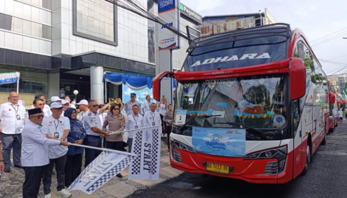 Pegadaian Kanwil V Manado Berangkatkan 260 Pemudik Gratis ke Gorontalo