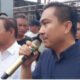 Diguyur Hujan Deras, Nick Lomban dan Berty Kapojos Puji Militansi Massa Aksi di DPRD Sulut