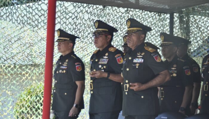 Hadir di Penutupan Dikmata TNI AD Gel. I TA. 2026, Danrindam XIII/Merdeka Pastikan Kualitas Lulusan Siap Tempur di Satuan YTP
