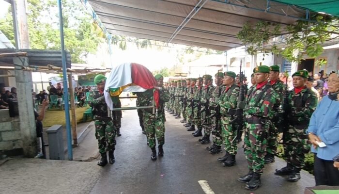 Upacara Militer Warnai Prosesi Pemakaman Babinsa Koramil 1301-06/Kendahe