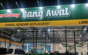 Belum Kantongi Sertifikat Halal, Operasional Rumah Makan Ayam Goreng Bang Awal di Manado Dipertanyakan