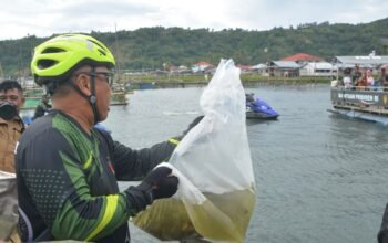 Semarakkan HUT ke-68 Kodam, Pangdam XIII/Merdeka Tebar Ribuan Benih Ikan untuk Ketahanan Pangan dan Ekosistem Lestari