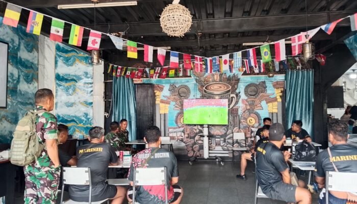 Satu Layar, Satu Kebersamaan: Nobar Piala Dunia 2026 Kodim 1310/Bitung