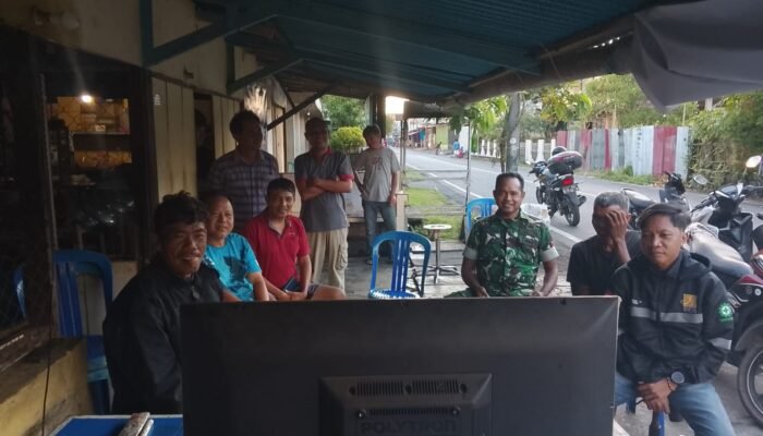 Panama vs Inggris di Likupang, Babinsa Koramil 1310-03/Likupang Pererat Kemanunggalan TNI-Rakyat