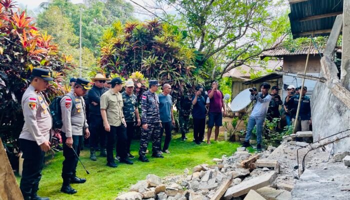 Forkopimda Tinjau Dampak Gempa di Kawio, Marore dan Matutuang, KRI Selar Kirim Bantuan