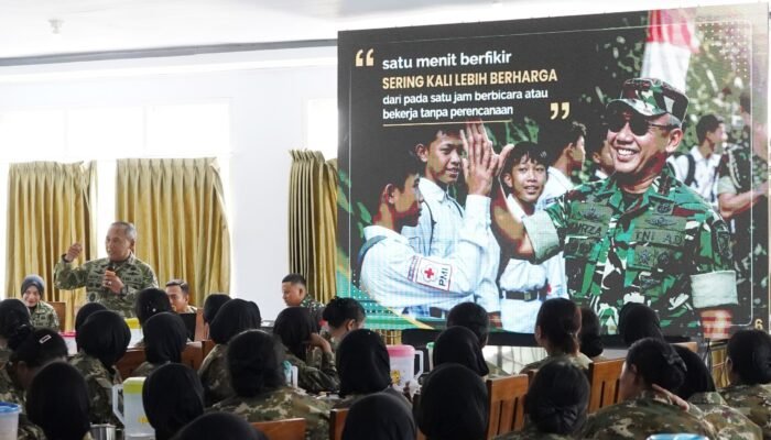 Pangdam XIII/Merdeka Bekali Wawasan Kebangsaan Kepada Siswa SPPI KDKMP dan KNMP Rindam XIII/Merdeka