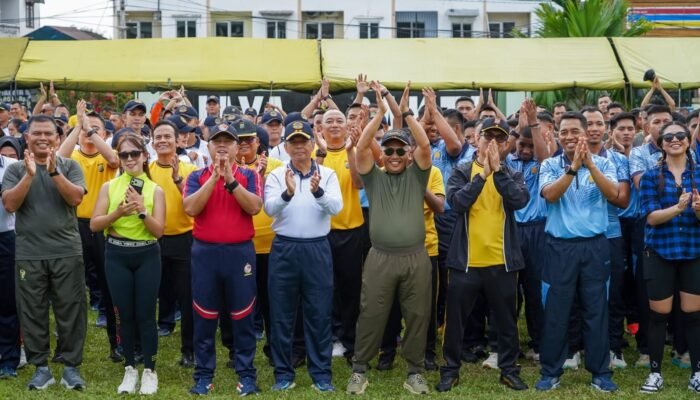 Keringat dan Tawa di Lapangan Kodam XIII/Merdeka: Simbol Kuatnya Sinergi TNI-Polri dalam Satu Irama