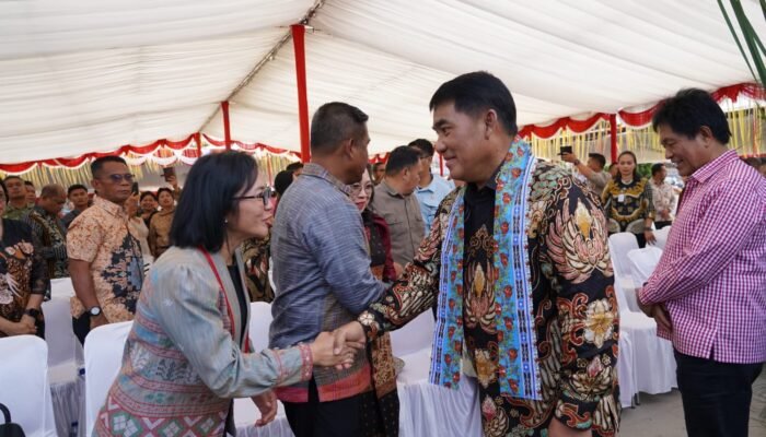 Hadiri Pengucapan Syukur Kabupaten Minahasa, Ketua Persit Koorcabrem 131 Santiago Perkuat Silaturahmi