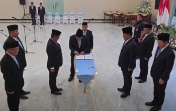 Lantik Niklas Silangen, Gubernur Yulius Tegaskan Pentingnya Peran Sekwan Jembatani Eksekutif dan Legislatif