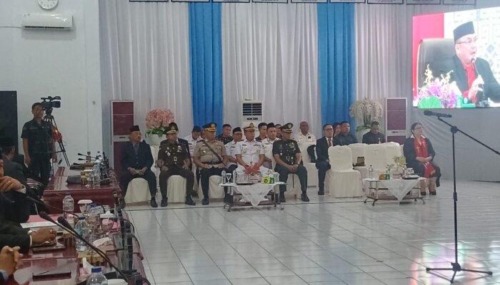 Dandim 1301/Sangihe Hadiri Peresmian dan Pengambilan Sumpah Ketua DPRD Kepulauan Sangihe