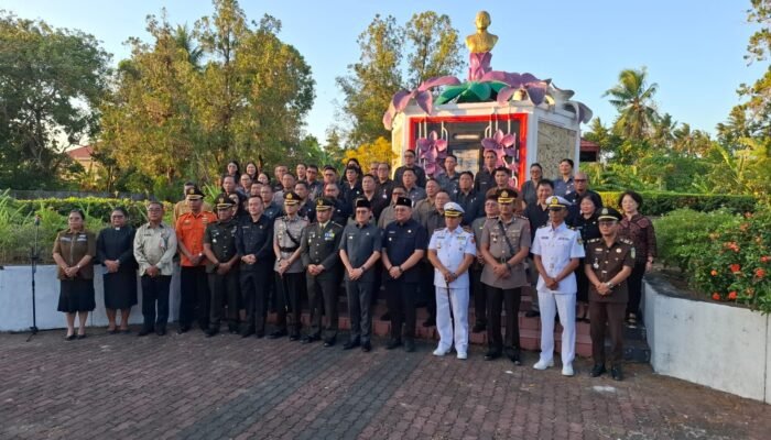 Kasdim 1310/Bitung Wakili Dandim Hadiri Ziarah Nasional dan Pawai Obor HUT ke-81 RI di Minahasa Utara