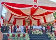 Peringati HUT ke-81 RI, Pangdam XIII/Merdeka Bersama Ketua Persit Ikuti Upacara di Kantor Gubernur Sulut