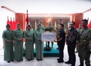 Pangdam XIII/Merdeka Serahkan Santunan Gugur kepada Ahli Waris Alm. Pratu Anggi Setyawan