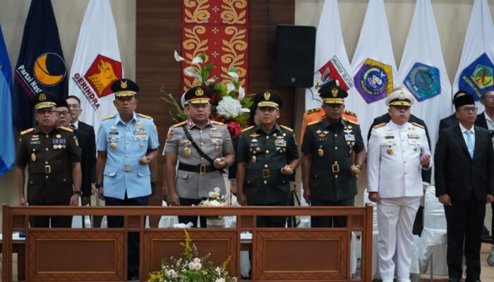 Hadiri Paripurna HUT ke-62 Sulut, Danrem 131/Santiago Perkuat Semangat Mapalus Hadapi Tantangan Global