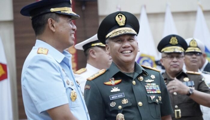 Hadiri Paripurna HUT ke-62 Sulut, Pangdam XIII/Merdeka Tegaskan TNI Siap Kawal Pembangunan yang Maju dan Berkelanjutan