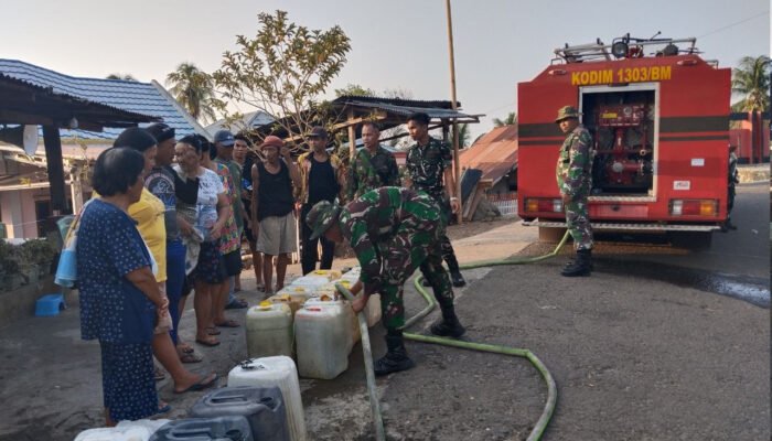 Krisis Air Bersih akibat Kemarau, Kodim 1303/Bolmong Salurkan 4.000 Liter Air ke Desa Mariri II