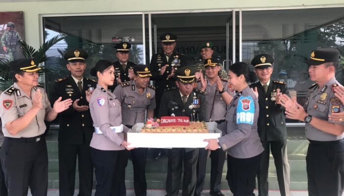 Sinergitas TNI-Polri Warnai HUT ke-81 TNI di Bitung