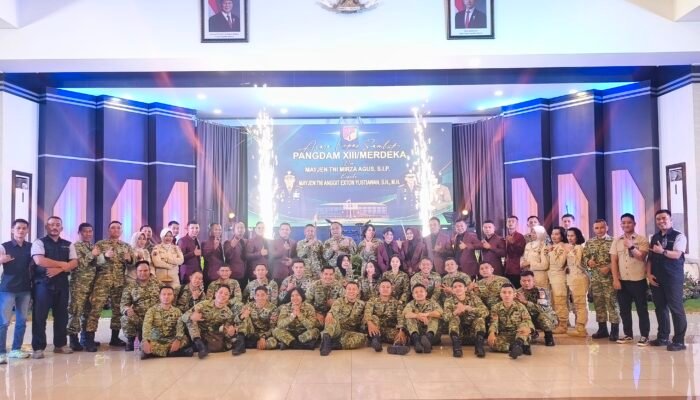 Alunan Musik 46 Army Band Ajendam XIII/Merdeka Sukses Hidupkan Suasana Lepas Sambut Pangdam XIII/Merdeka