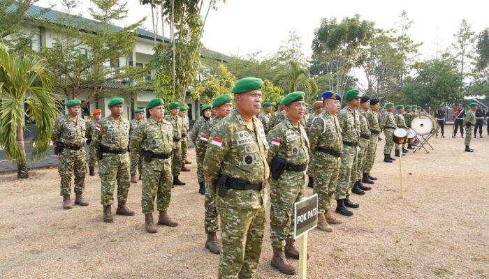 Brigjen TNI Wempi Ramandei Hadiri Upacara Penyerahan Pasukan dan Alutsista Kodam XIII/Merdeka