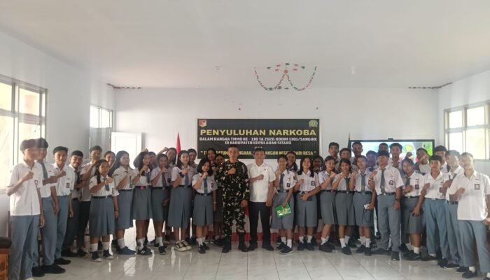 TMMD ke-130 Kodim 1301/Sangihe Bekali Pelajar SMK Negeri 1 Sibarsel tentang Bahaya Narkoba
